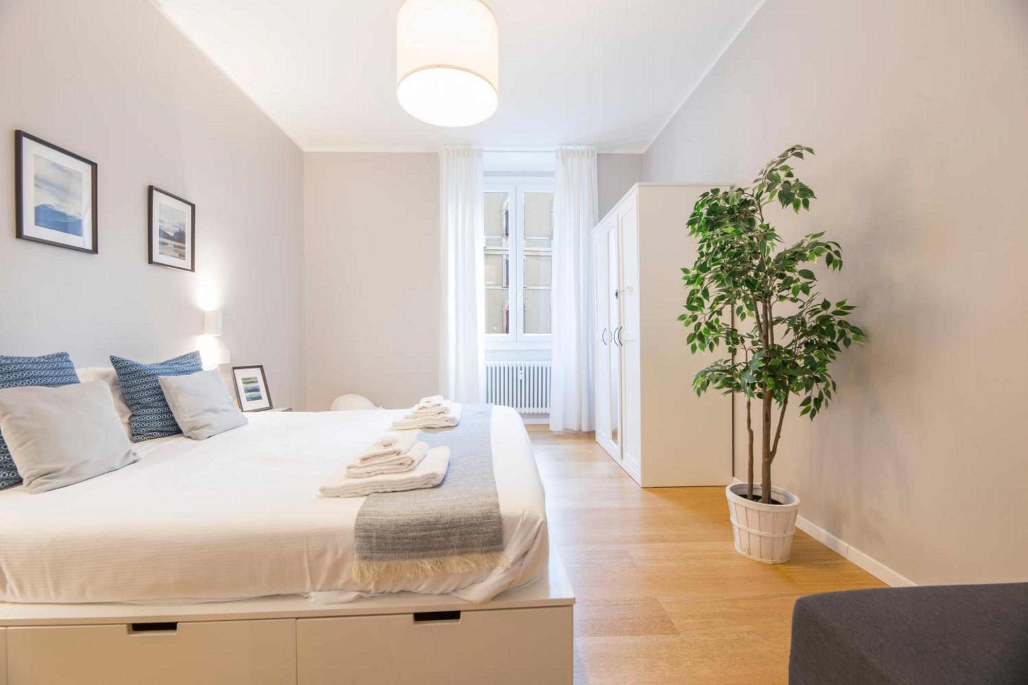 Casaviva-modern Elegant Trilo In Castelletto *