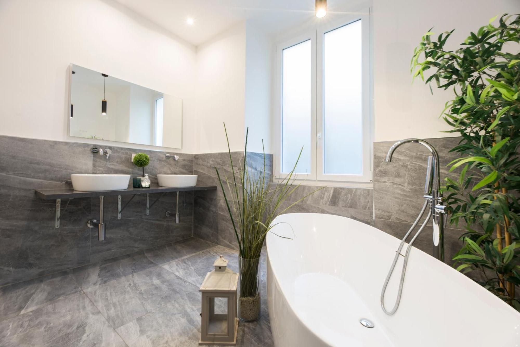 Casaviva-modern Elegant Trilo In Castelletto Apartment *